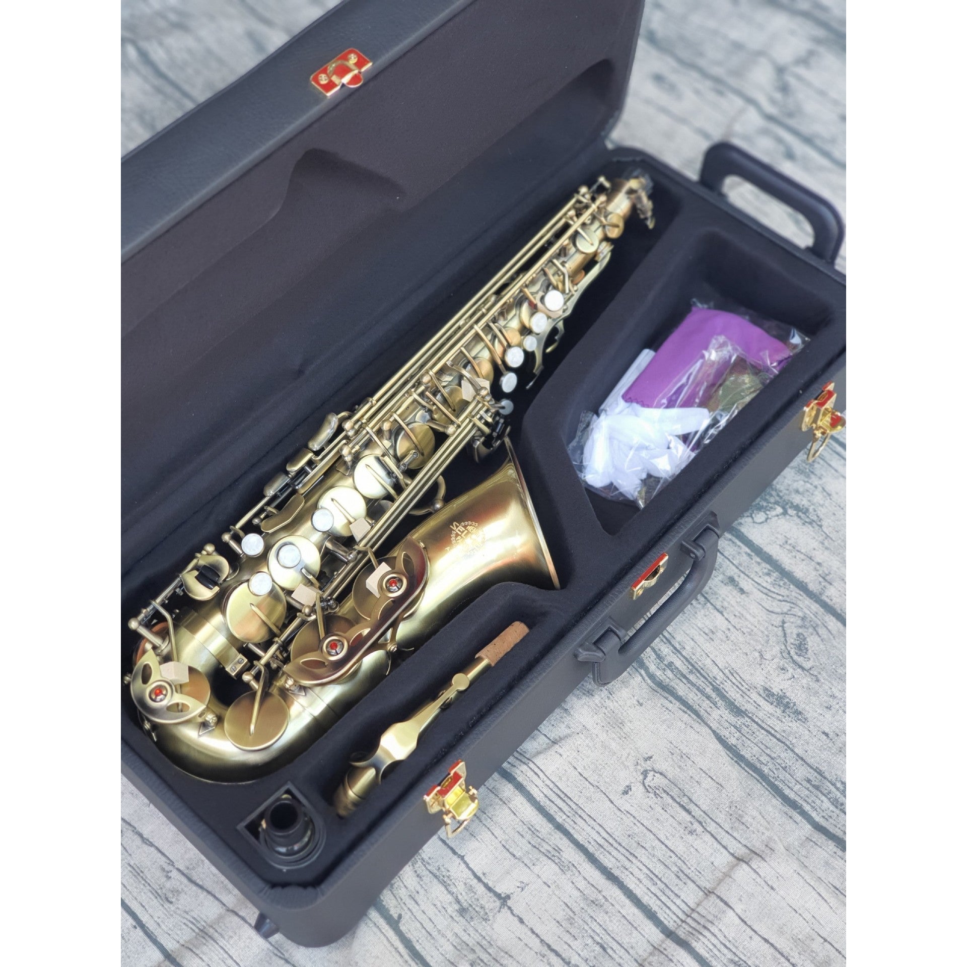 Kèn Saxophone Alto AS700 - Việt Music