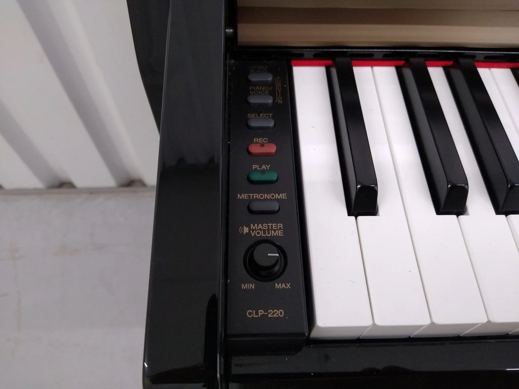 Đàn Piano Điện Yamaha CLP-220 - Clavinova - Qua Sử Dụng