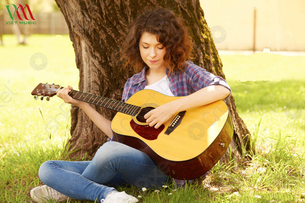 Các Mẫu Đàn Guitar Cho Người Chơi Tay Trái Chất Lượng Cao