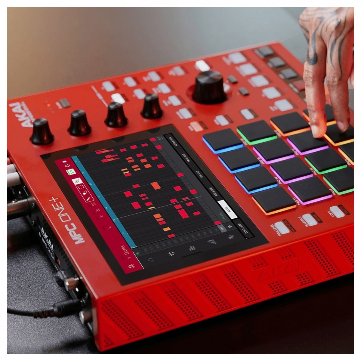 MIDI Pad Akai Professional MPC One+ Standalone Sampler and Sequencer - Việt Music
