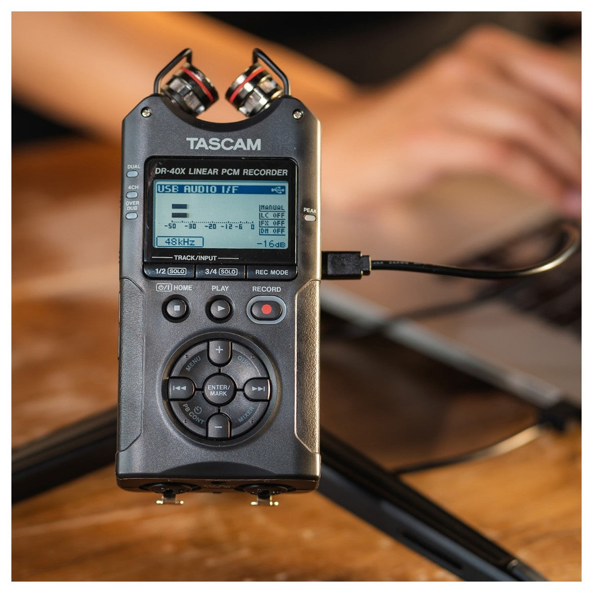 Thiết Bị Ghi Âm Tascam DR-40X 4-Channel - Việt Music