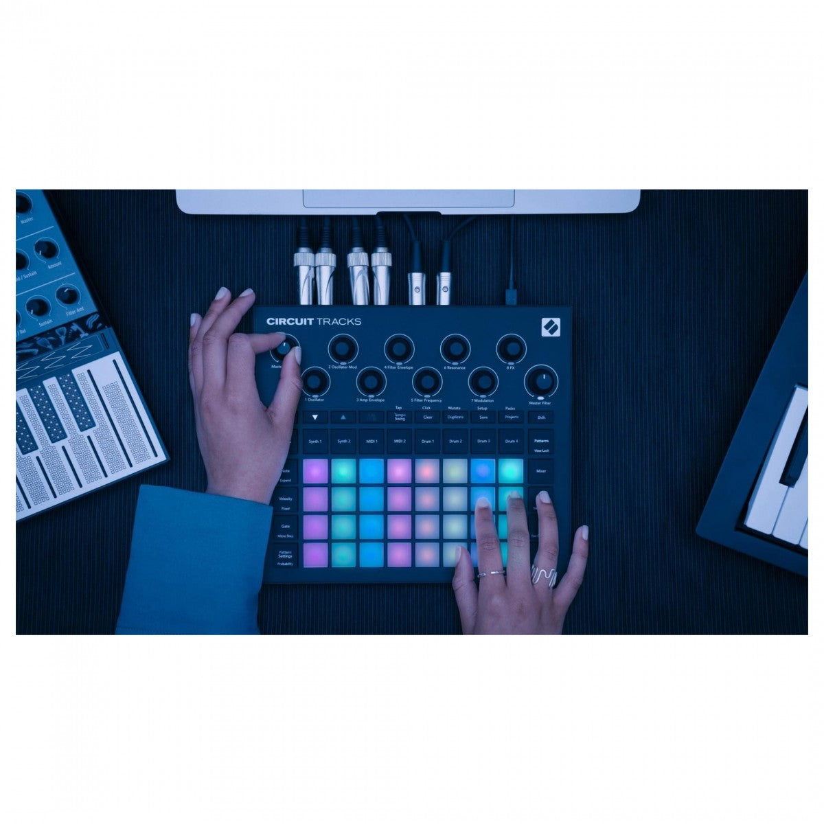 MIDI Pad Novation Circuit Tracks Groovebox - Việt Music