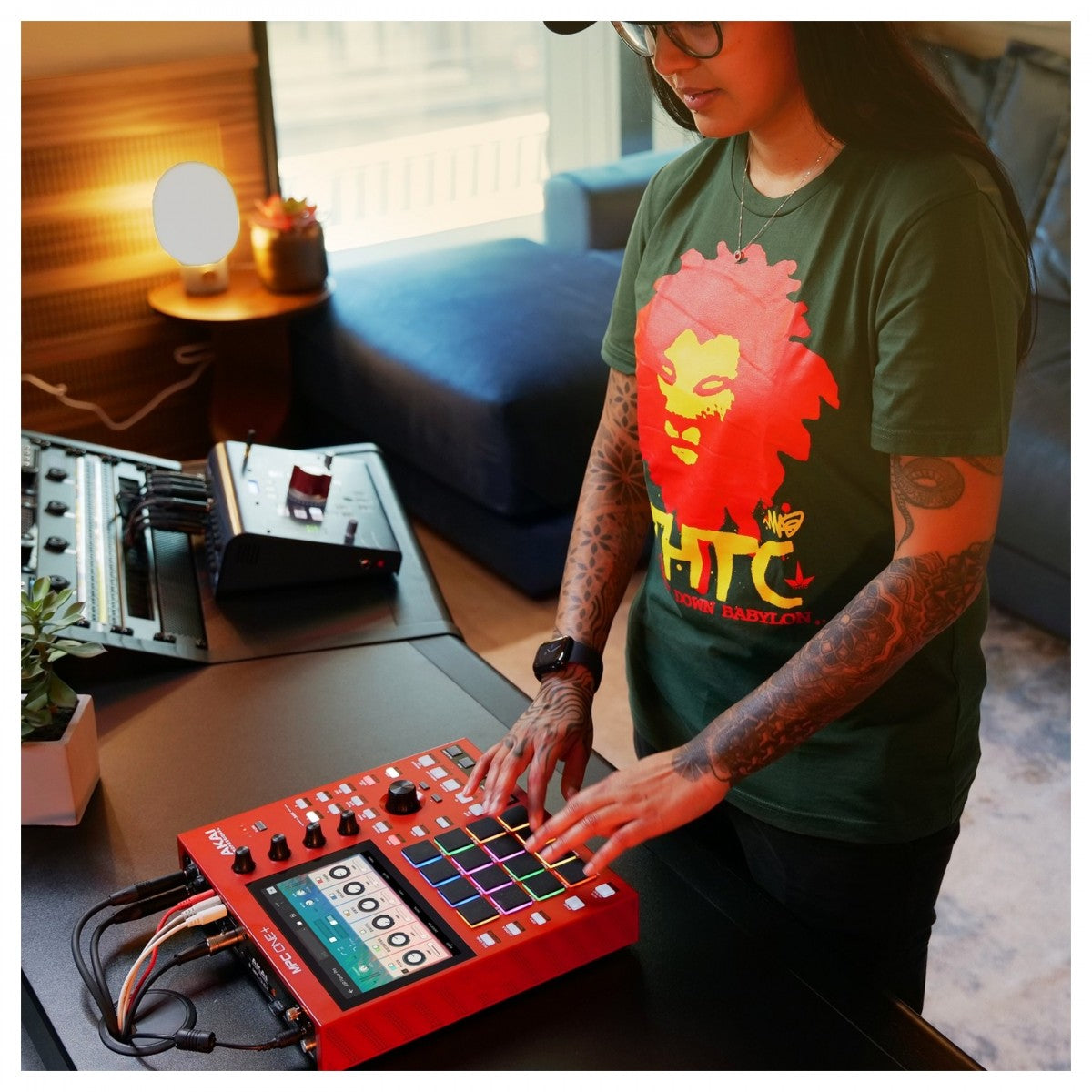 MIDI Pad Akai Professional MPC One+ Standalone Sampler and Sequencer - Việt Music