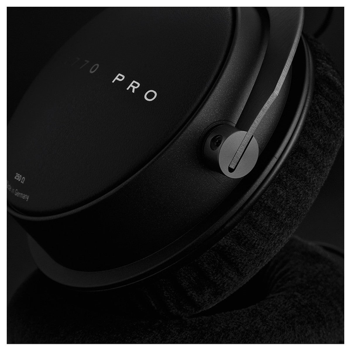 Tai Nghe Beyerdynamic DT1770 Pro - Việt Music