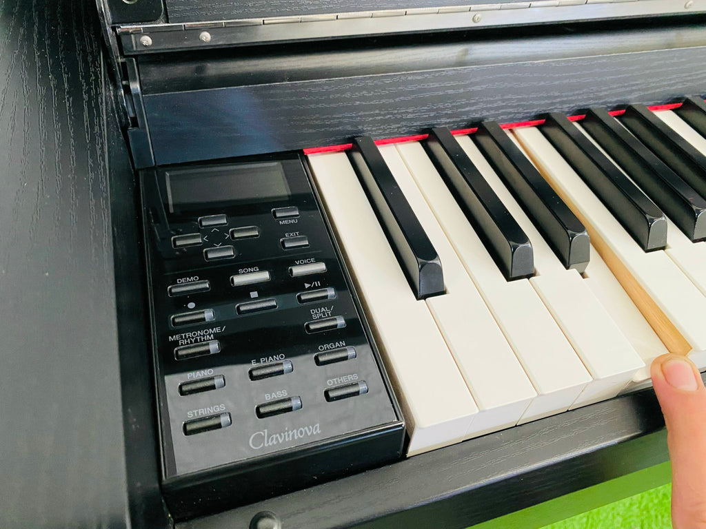 Đàn Piano điện Yamaha CLP585B