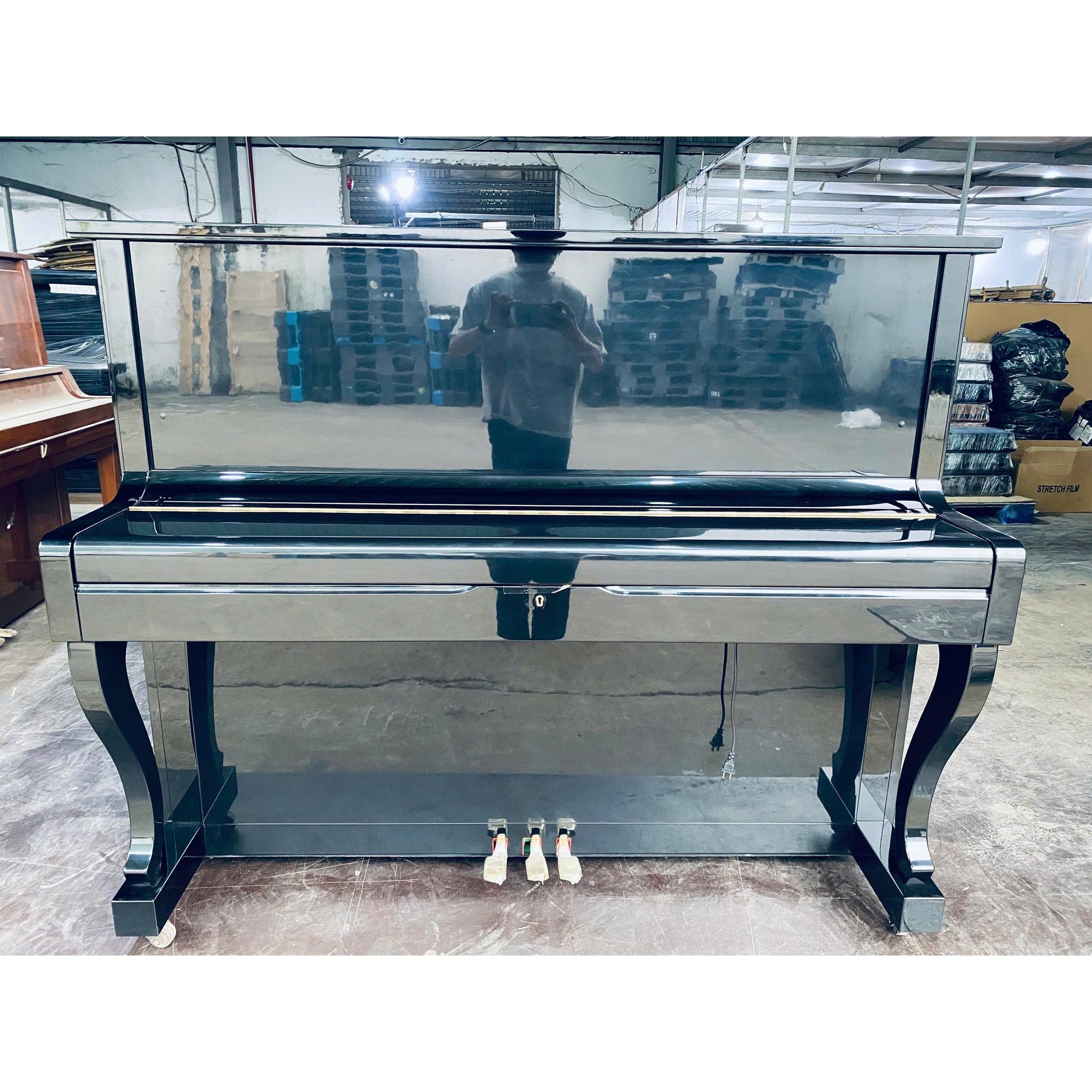 Đàn Piano Cơ Upright Earl Windsor W-113 - Qua Sử Dụng - Việt Music