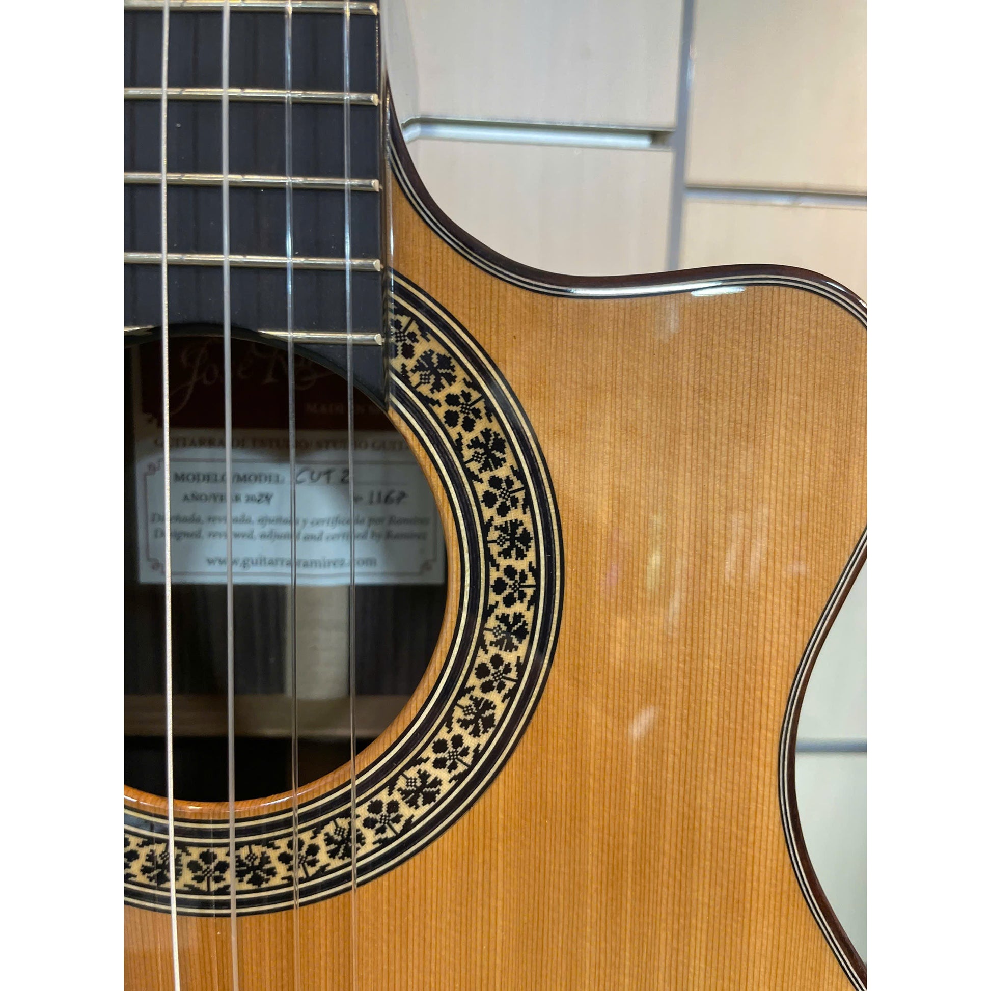 Đàn Guitar Classic Jose Ramirez Cut 2 EQ Cedar - Việt Music