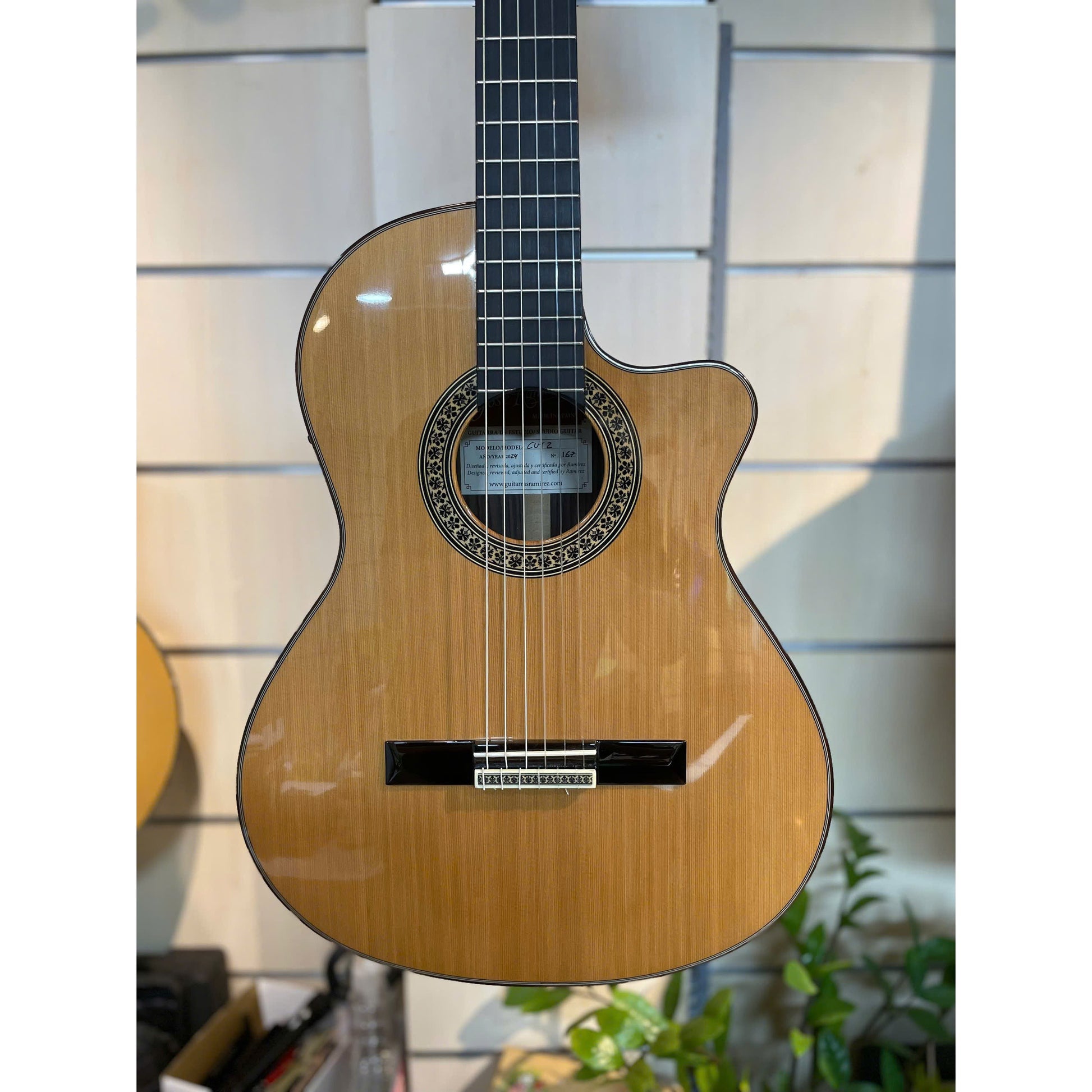 Đàn Guitar Classic Jose Ramirez Cut 2 EQ Cedar - Việt Music